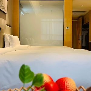 Elegant Twin Room